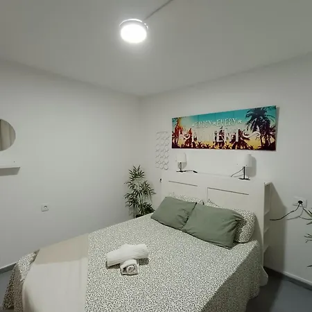 Rentenerife Life דירה אל מדאנו